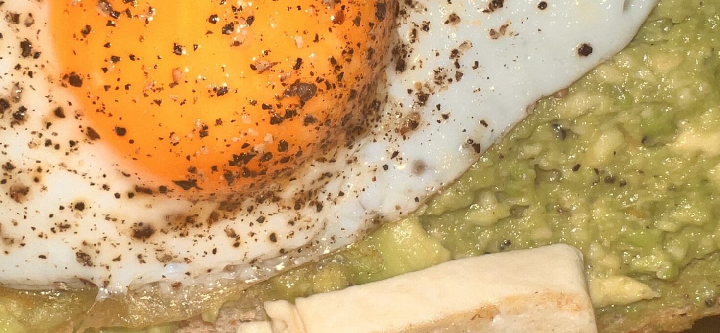 Perfect Breakfast – Guacamole & Fried Egg Whole Wheat Toast with Pan-Fried Tofu